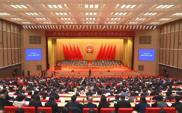 陳玉娟區(qū)長:加速城區(qū)等地?zé)峁┡娲?打造地?zé)崮芤?guī)模化利用沾化樣板-地大熱能 陳玉娟區(qū)長:加速城區(qū)等地?zé)峁┡娲?打造地?zé)崮芤?guī)?;谜椿瘶影?地大熱能